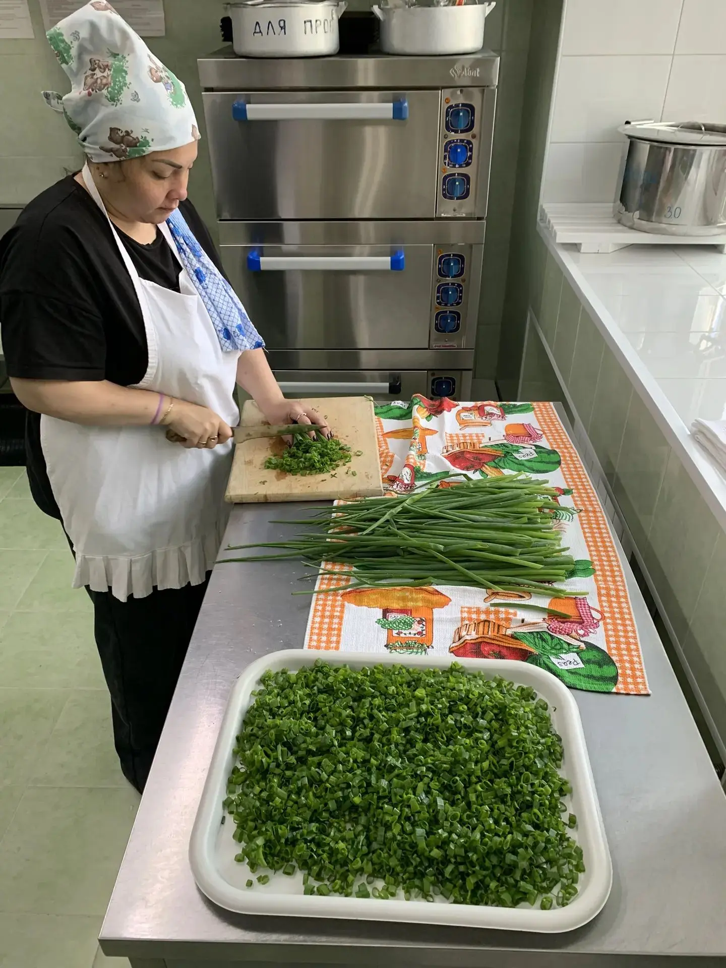 МКДОУ детский сад общеразвивающего вида "Умка"

🌱 Первый урожай нашего детского сада! На грядках со