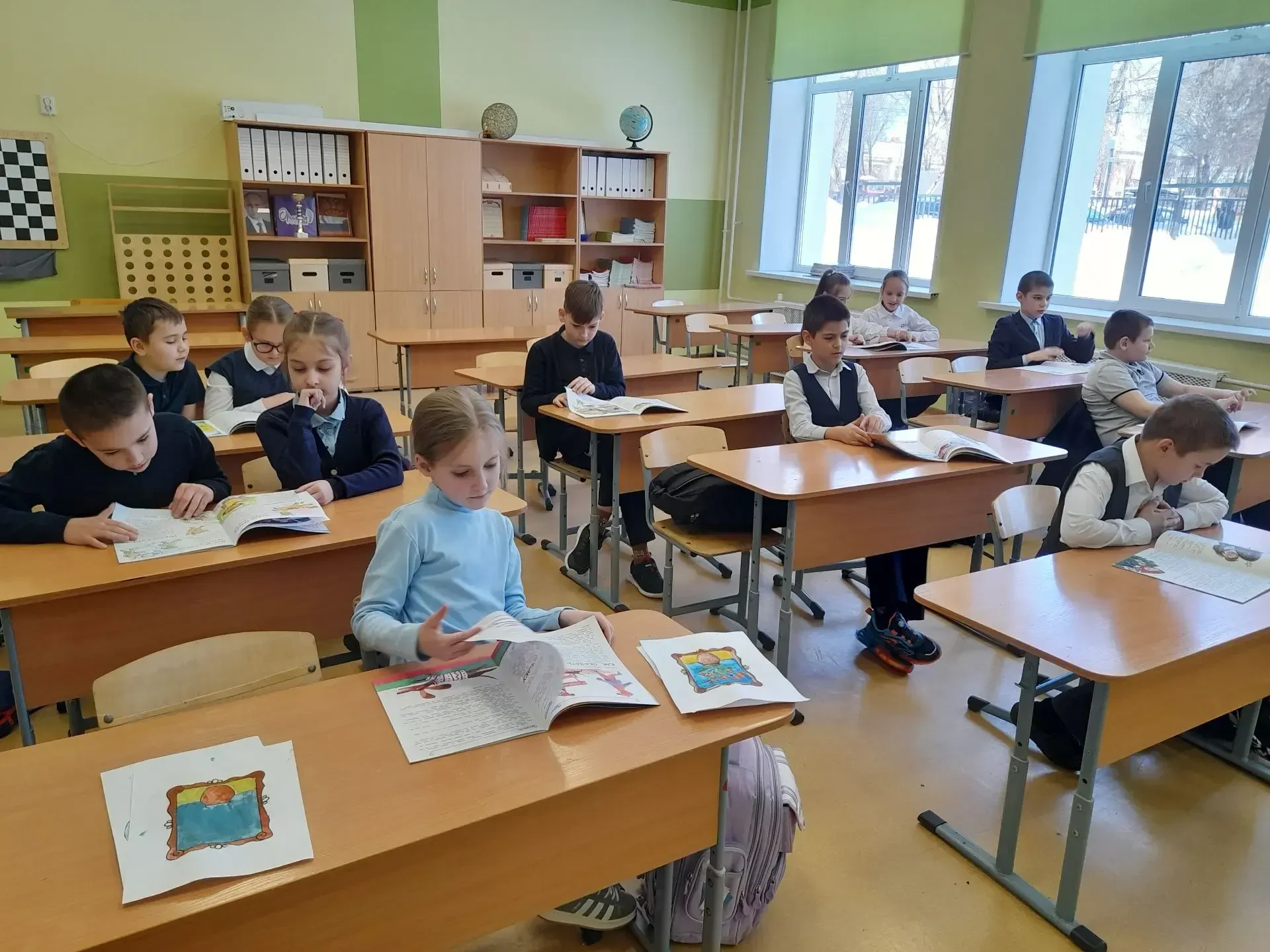 Корабль «Весёлые ПриклюЧтения» мчит по книжному морю! Кто такая Хозяйка Медной горы? Почему Огневушк