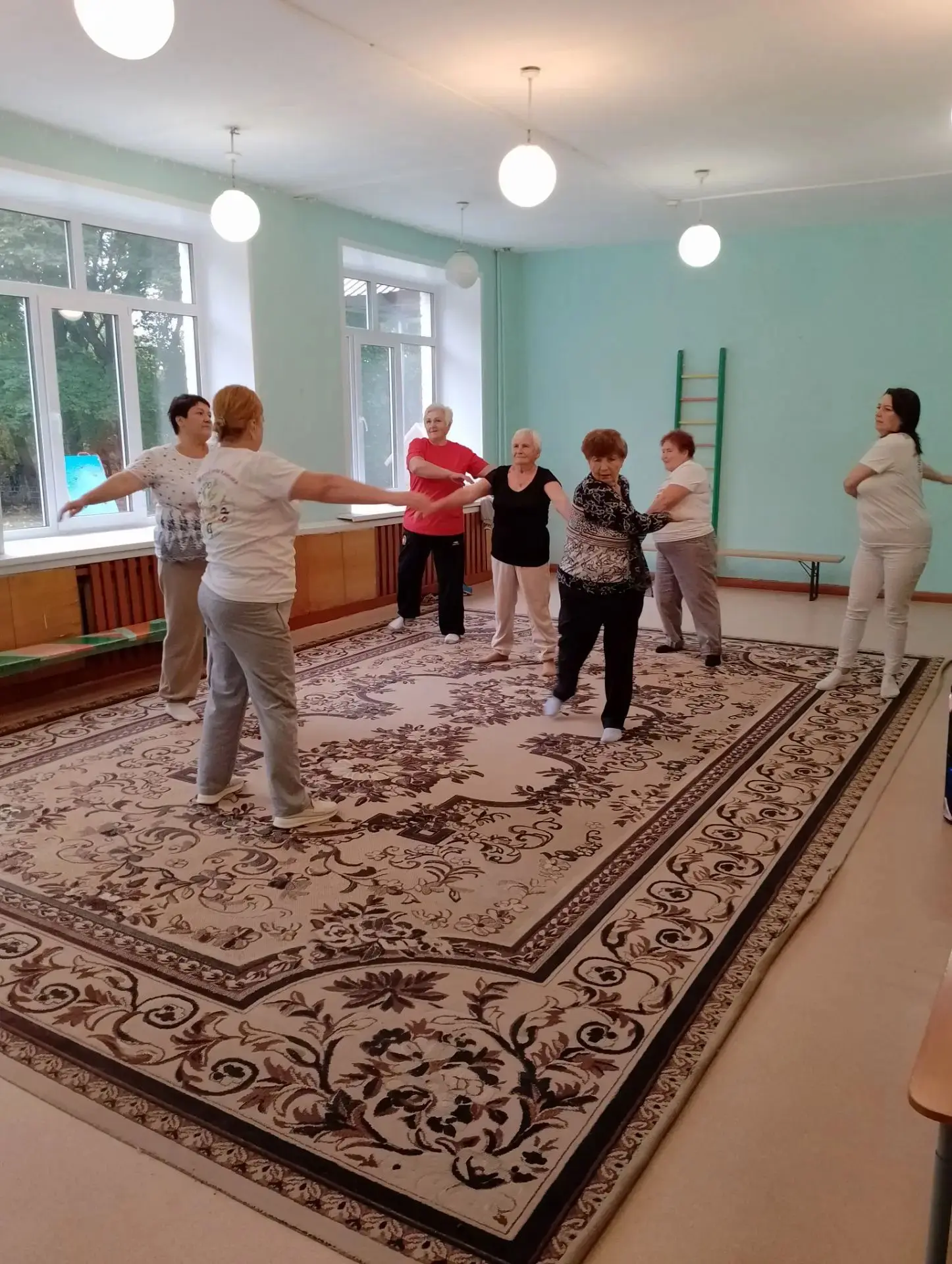 Фестиваль ВФСК, посвященный Международному дню пожилых людей " Нам года не беда".