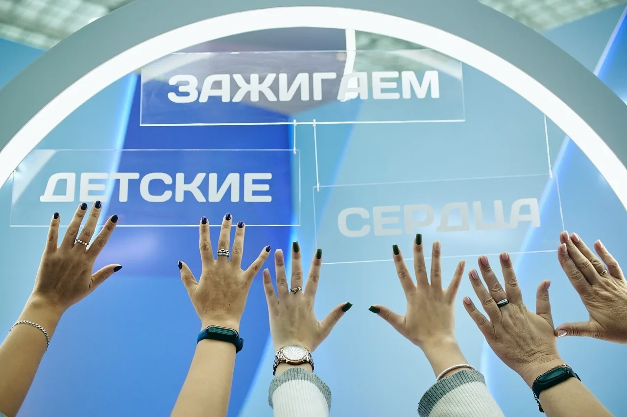 ❤ Ты — классный. И твои дети — тоже!  🤝 Когда ребёнок видит, как ты сидишь с ним, заполняешь анкету,