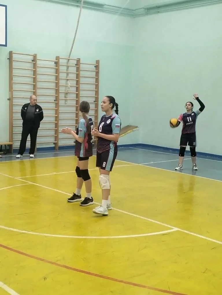 26 февраля стартовали районные соревнования по волейболу, мероприятия, всегда вызывающего бурю эмоци