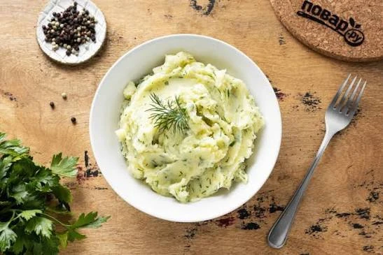Картофельное пюре с чесноком и зеленью 🥔