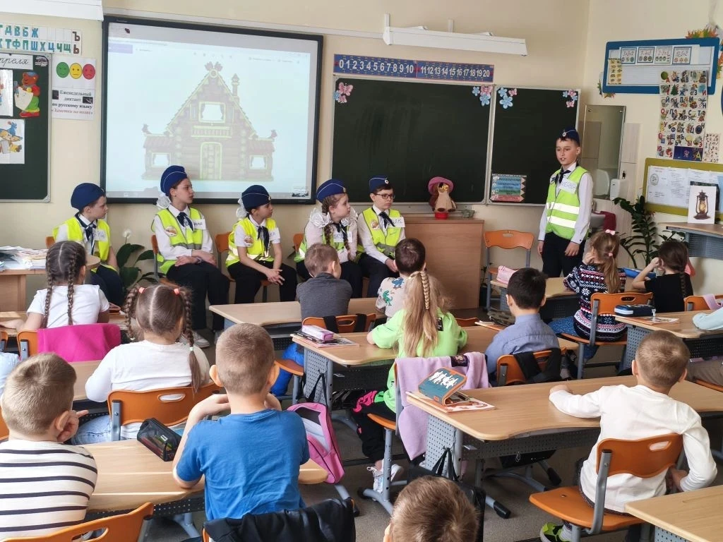 🚦Сегодня для воспитанников группы Школы раннего развития "Малышок" прошло познавательное занятие "Ск