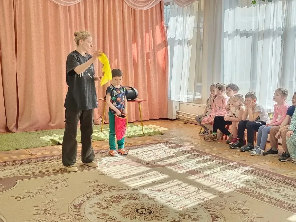 Цирк! Цирк! Цирк!  🎪 В дошкольных группах на Фруктовой прошёл яркий и необычный мастер-класс. Мама А