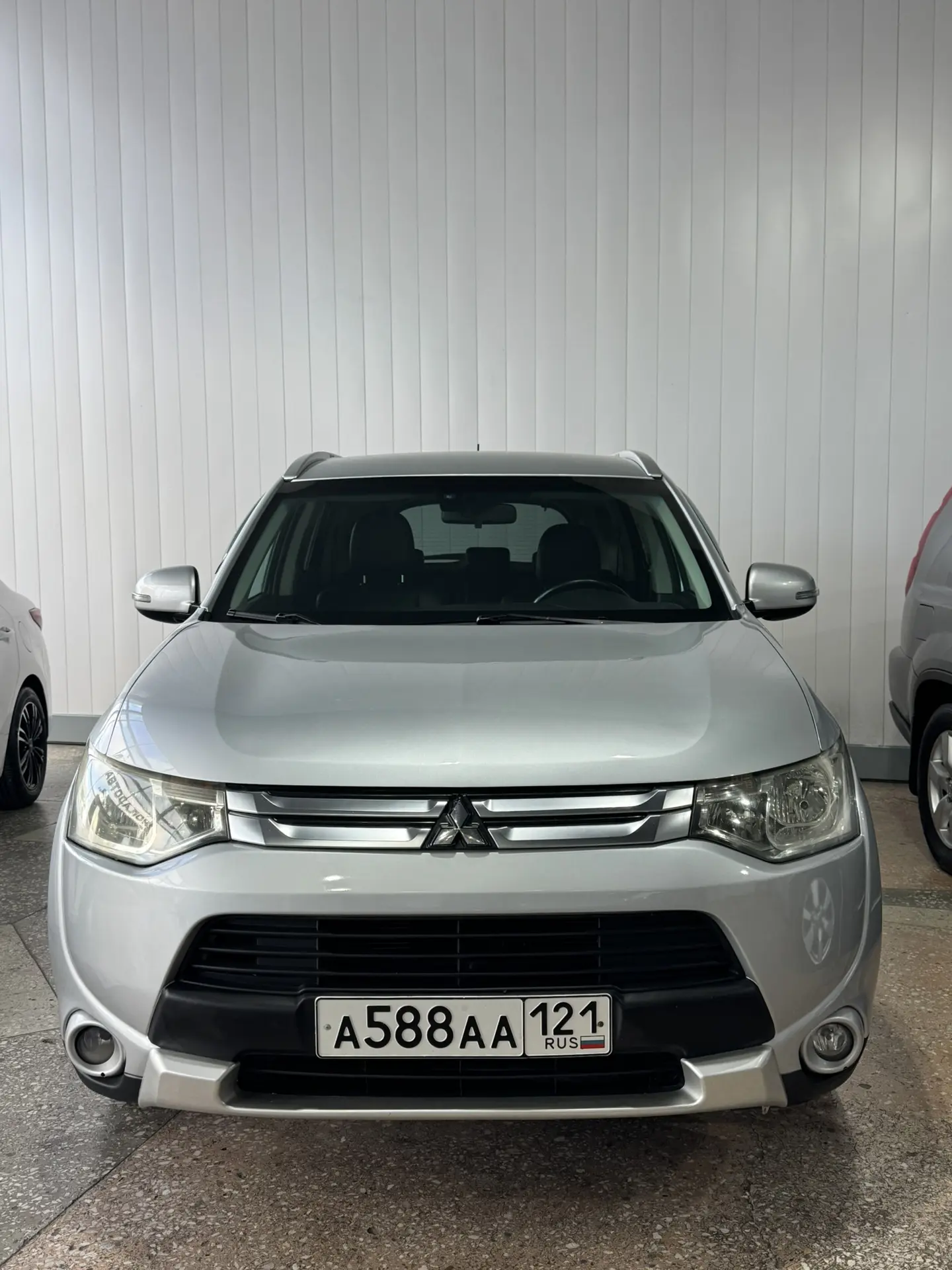В наличии Mitsubishi Outlander,  2014 год выпуска