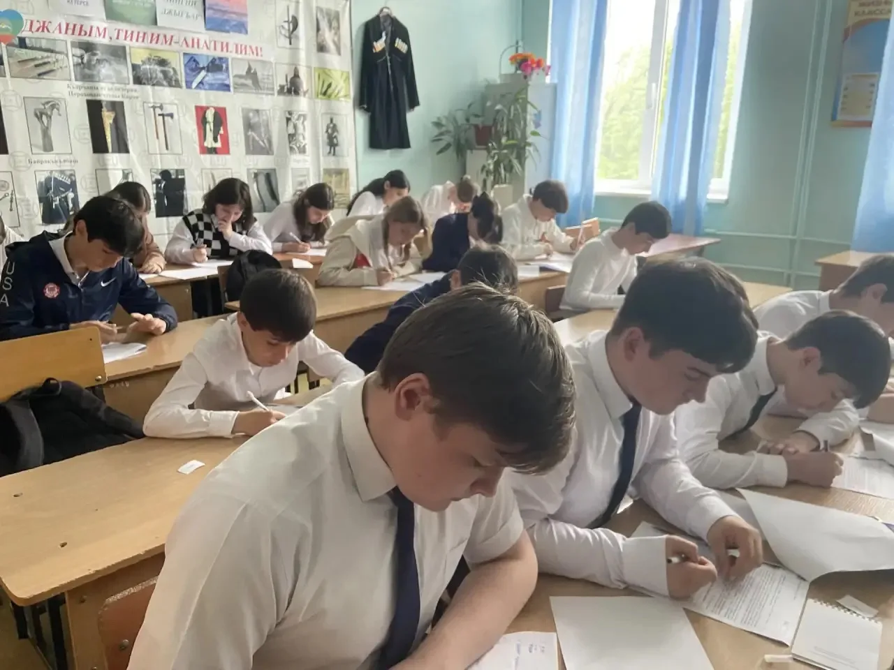 Сегодня в 8-х классах нашего лицея прошел ответственный этап — Всероссийская проверочная работа по р