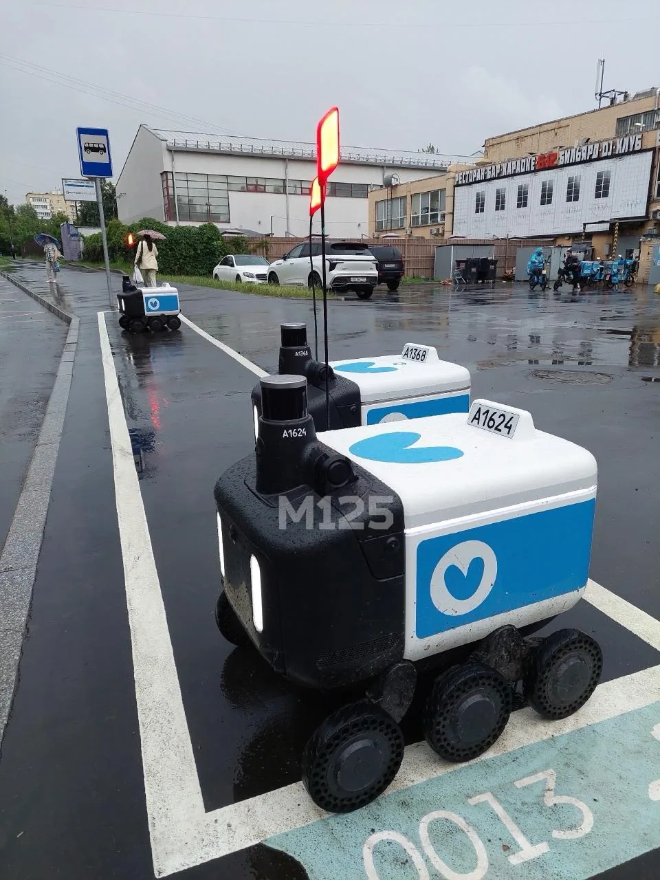 👀 Юлия Ермакович показала новую достопримечательность у "Торгового центра".

Там сделали спецстоянк