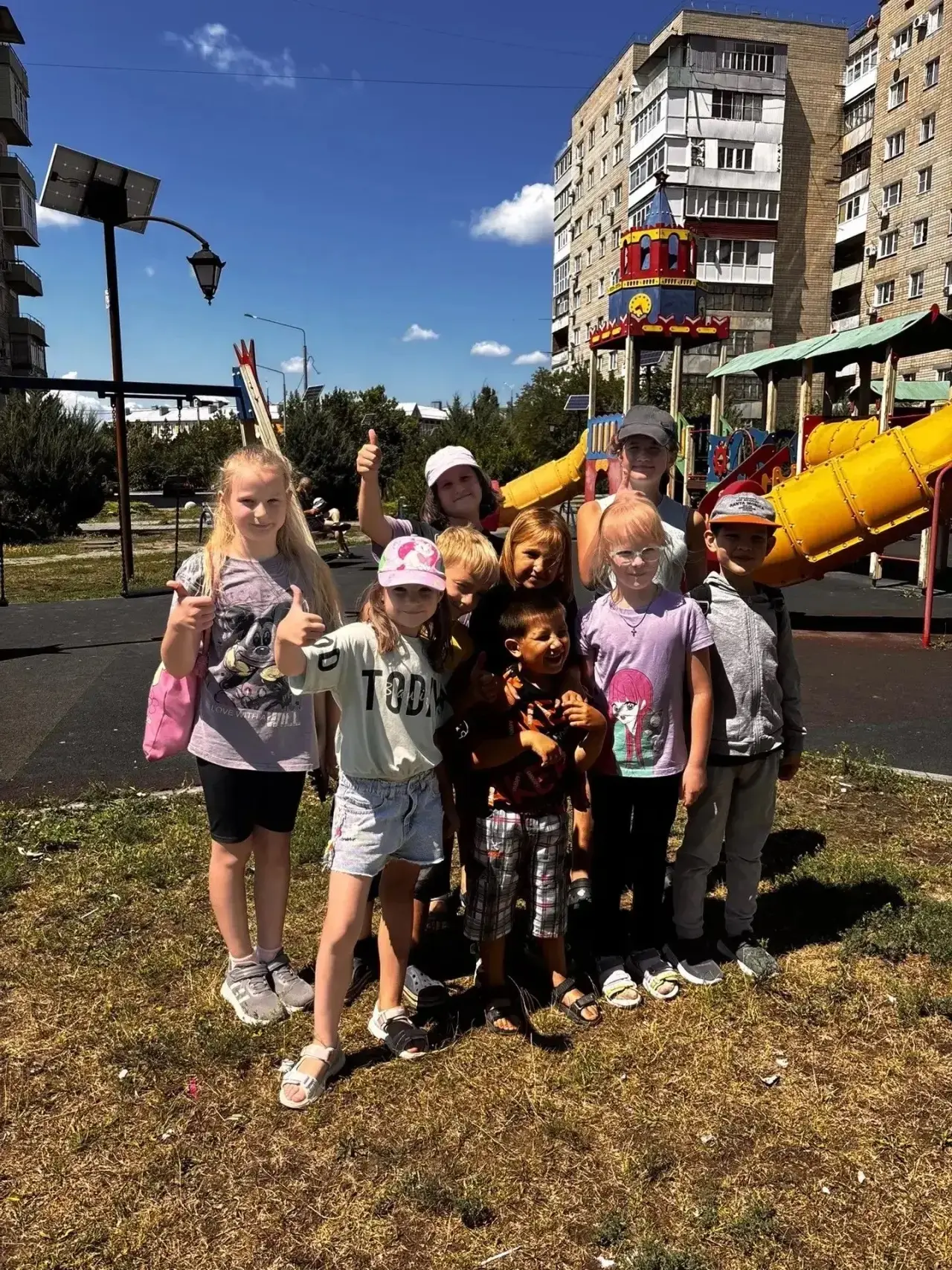 Сегодня на летней площадке Центра социальной помощи семье и детям города Донецка царила особенная ат