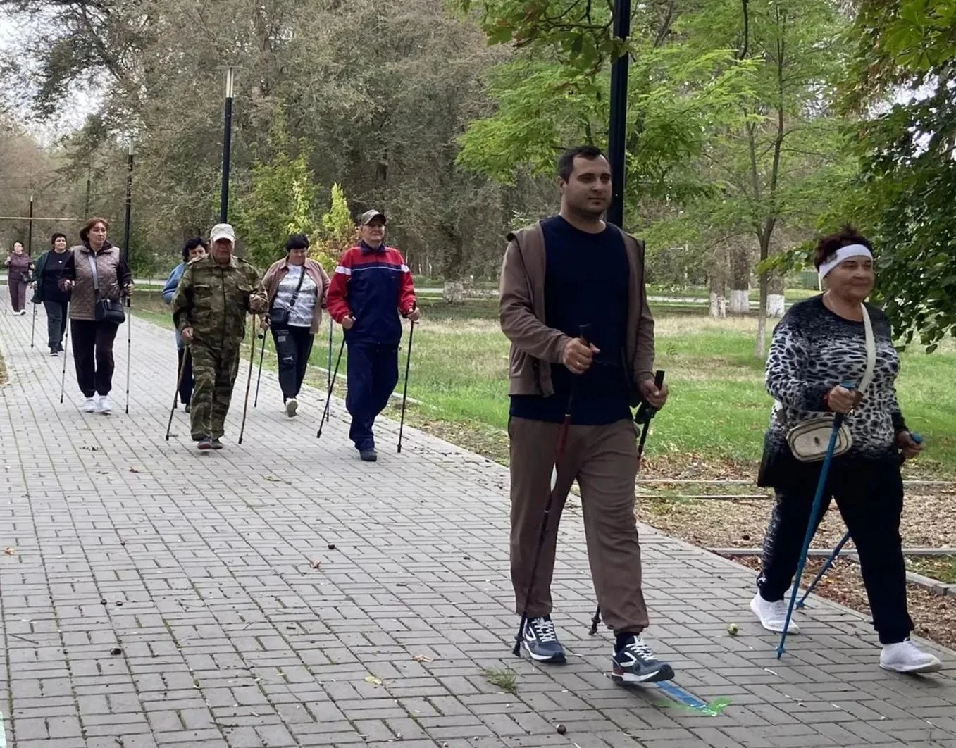 🚶 🥢 В преддверии Дня пожилого человека Жуковский Дом культуры совместно с работниками...