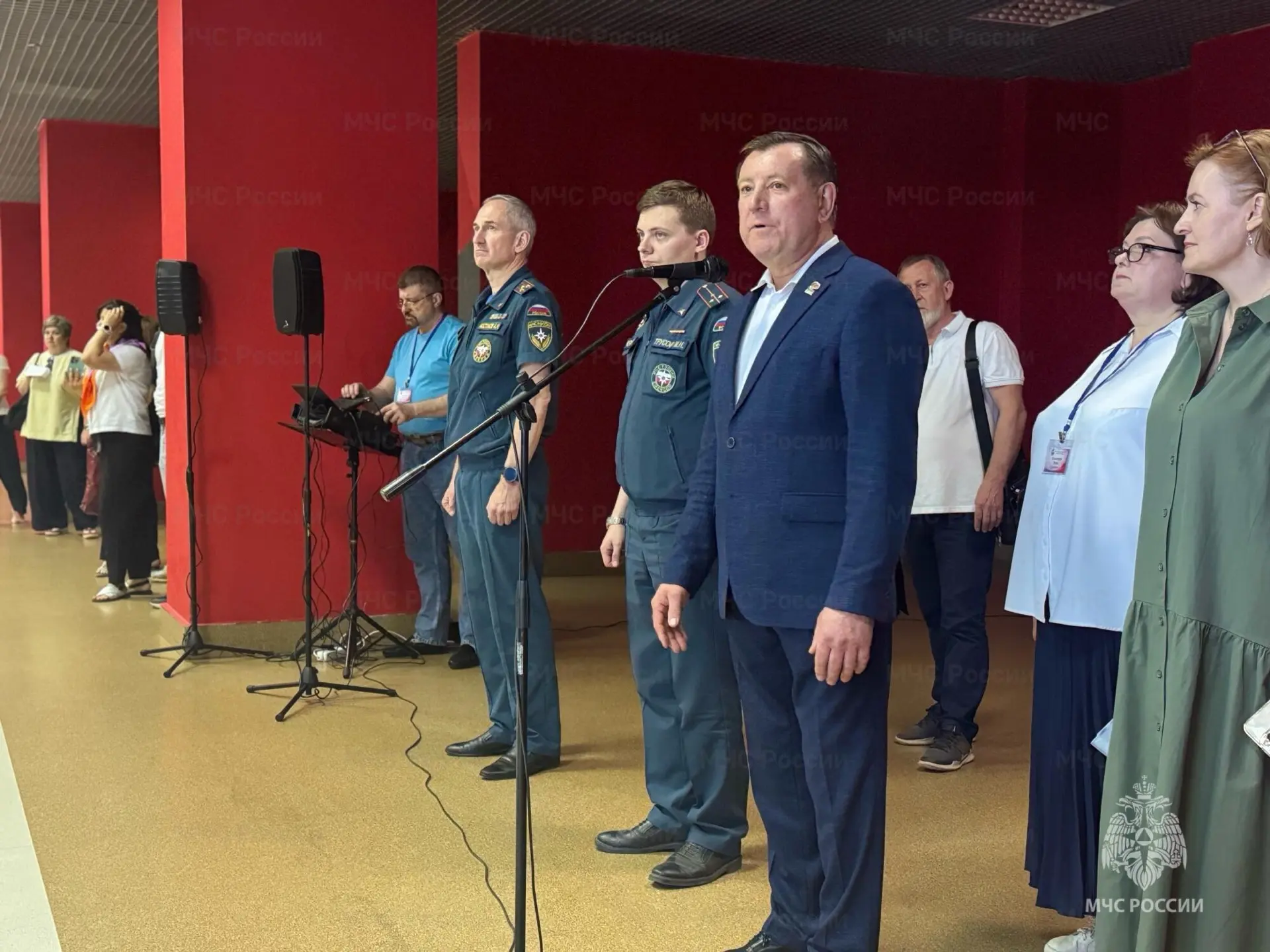 🚒В Балашихе прошли соревнования дружин юных пожарных  Сотрудники 1 пожарно-спасательного отряда и ин