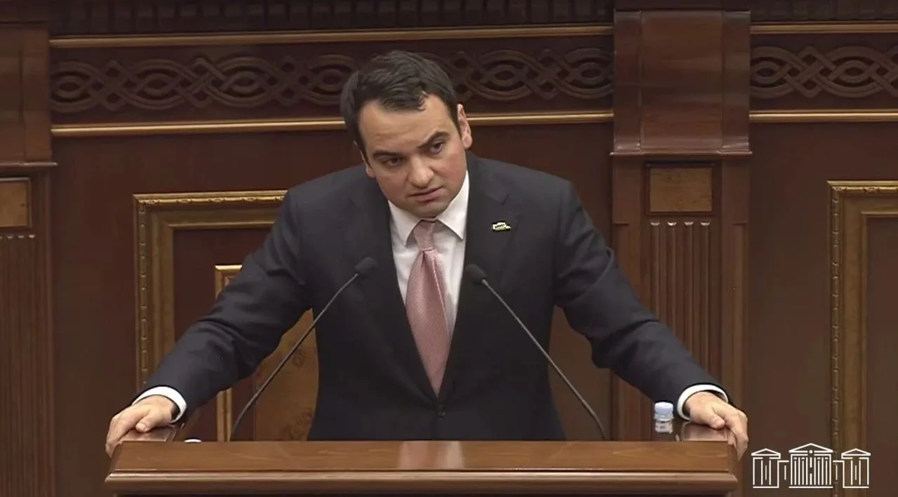 ❗️"Снимите его с должности, он не тянет": #Нарек_Карапетян призвал уволить главу #МО_Ар...