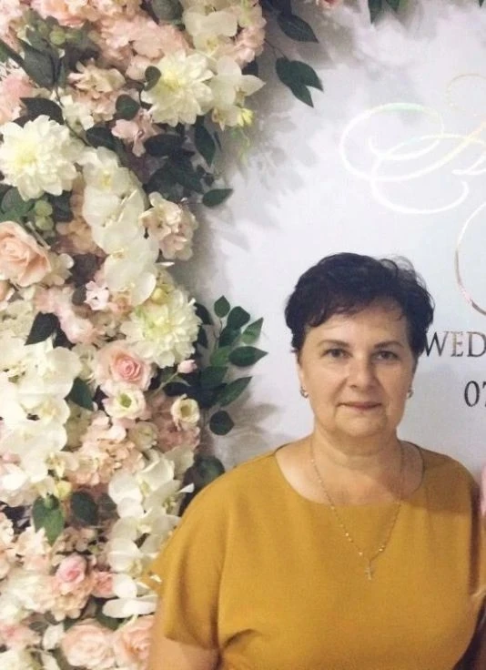 Коллектив #РомодановскаяСОШ3 поздравляет с днём рождения, учителя математики, Форафонтову Елену Васи