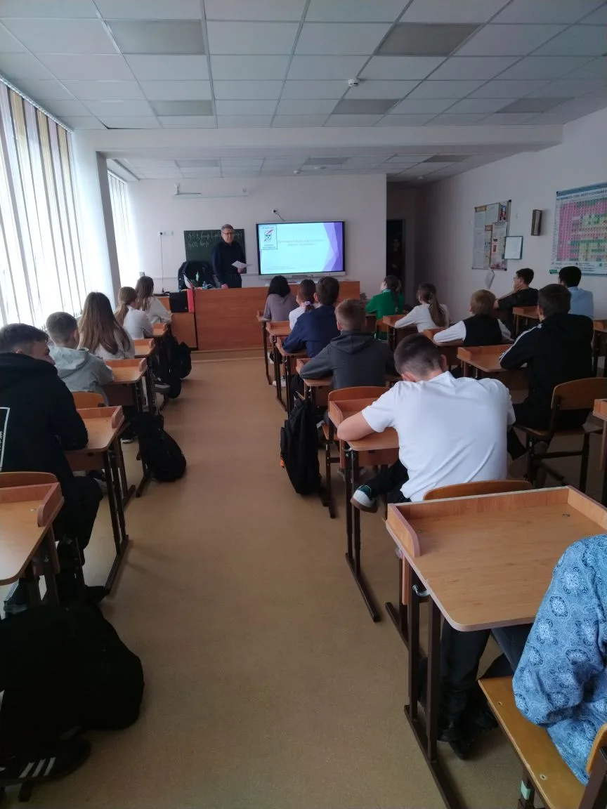 Сегодня к нам в школу, для проведения профилактической беседы для обучающихся  6-9 клас...