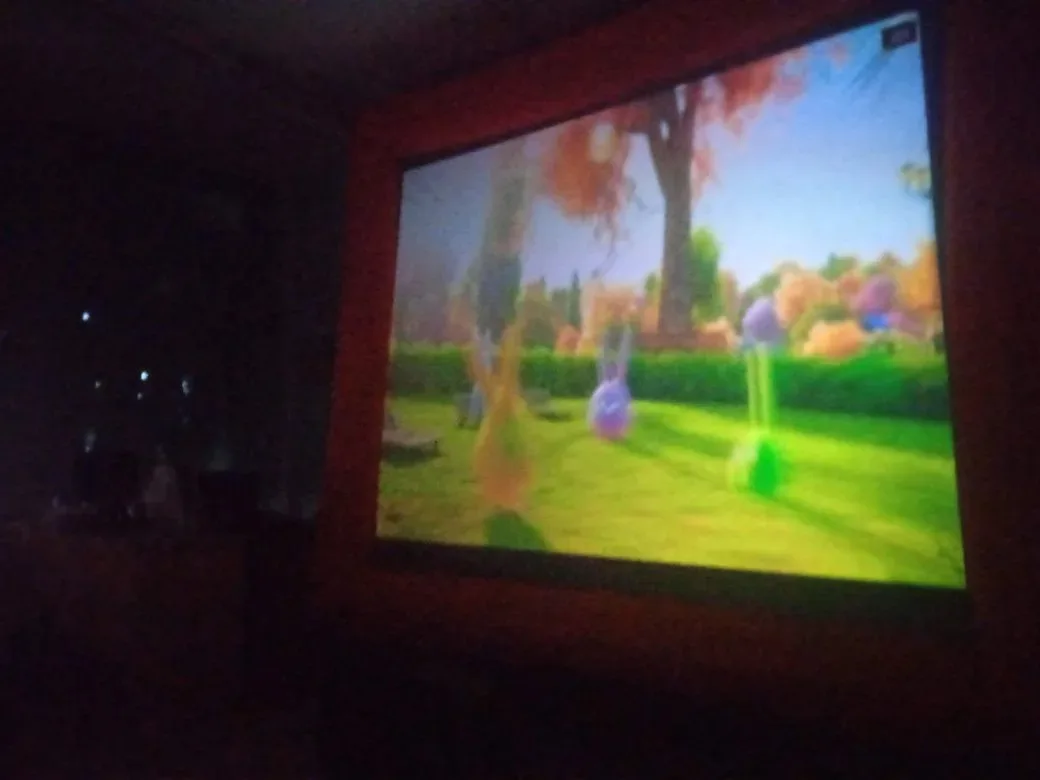 Незабываемый день в лагере: 3D-кино, яркий аквагрим и зажигательная дискотека!

Ребята посмотрели за
