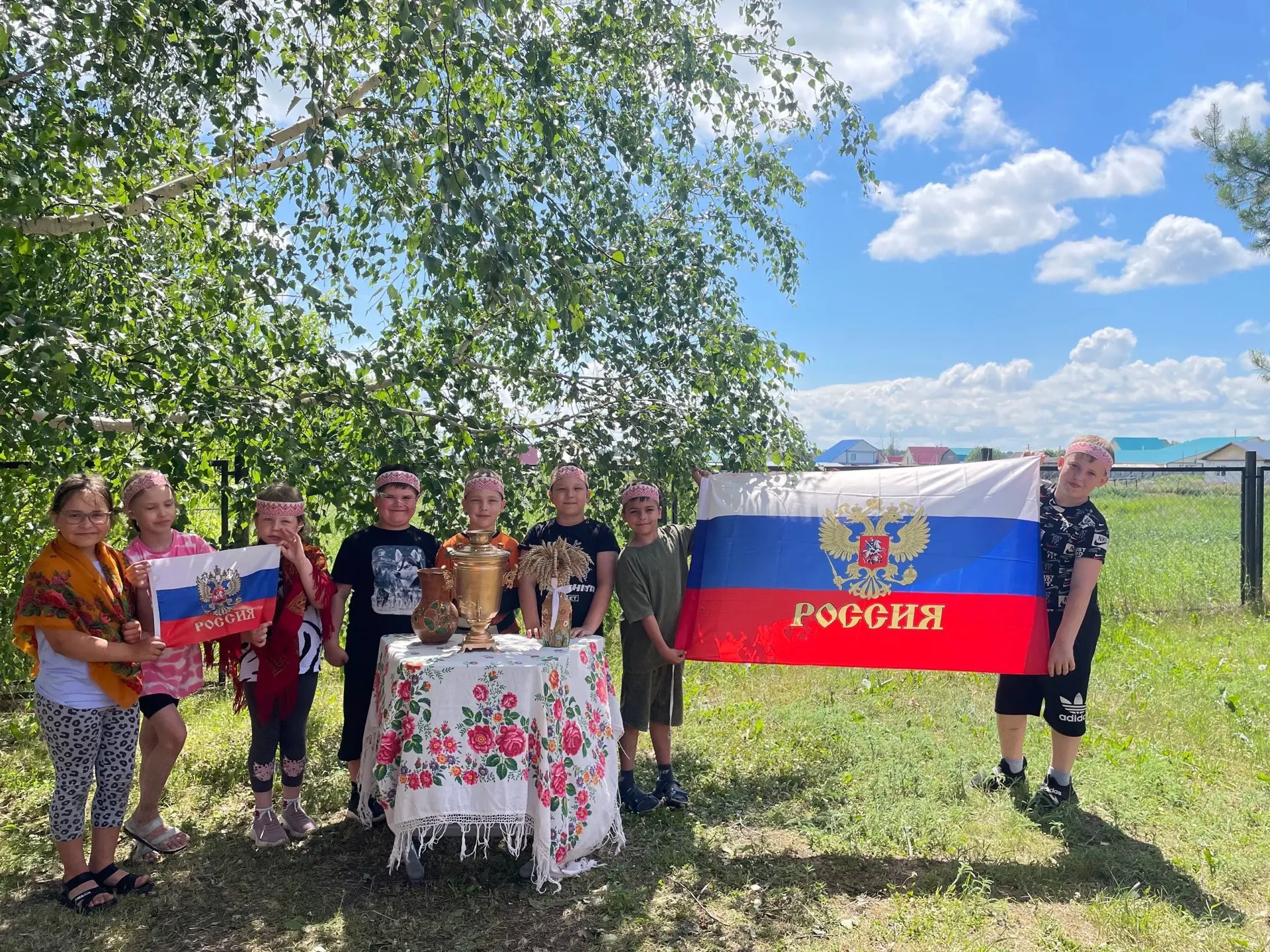 С Днём России!🇷🇺🇷🇺🇷🇺

#ЛетнийЛагерь #Ишимскийокруг #МезенскаяООШ #ТюменскаяОбласть #образовани