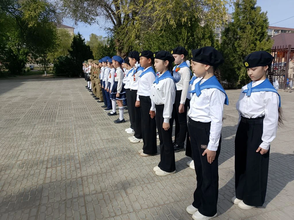 🇷🇺 В нашей школе прошёл смотр строя и песни среди 3-х классов! 🇷🇺  29 апреля, в рамках празднования 
