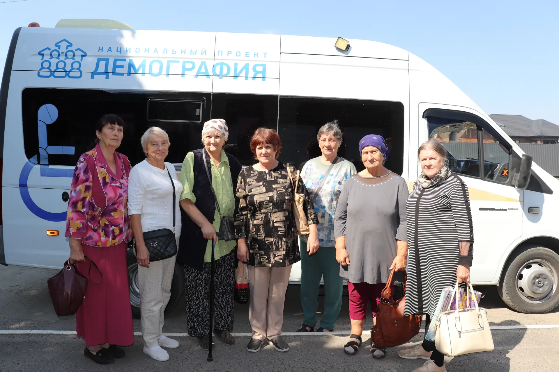 🚐 Жители сел 65 лет и старше проходят диспансеризацию благодаря организованной нашим ц...