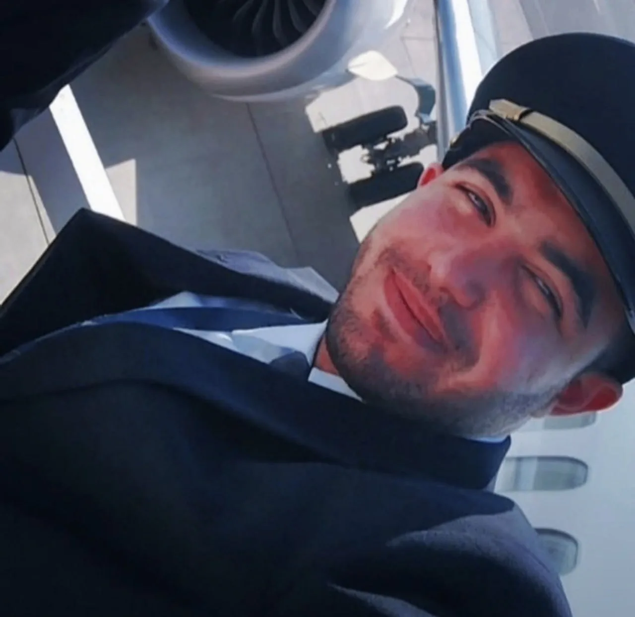 💬 Напавший на капитана рейса Flydubai второй пилот раскрыл свой план: он хотел разбить...