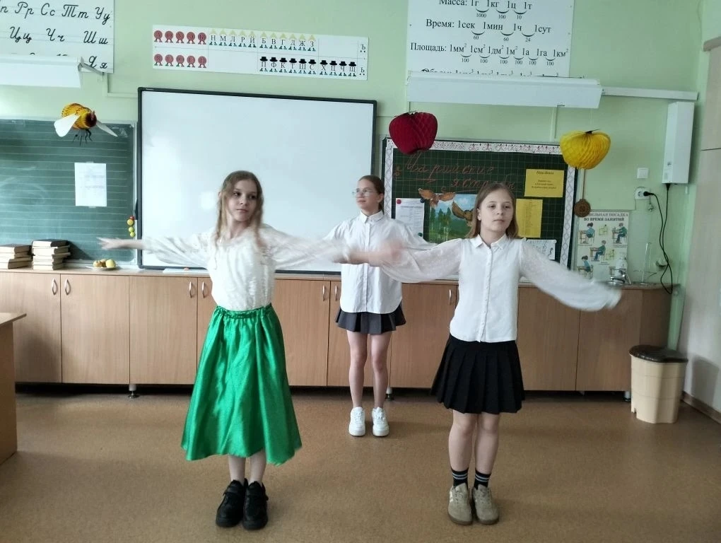 ❤️🧡💛💚🩵💙💜
Сегодня в лагере Содружество Радуга прошел Конкурс отрядных уголков.
Все ребята очень