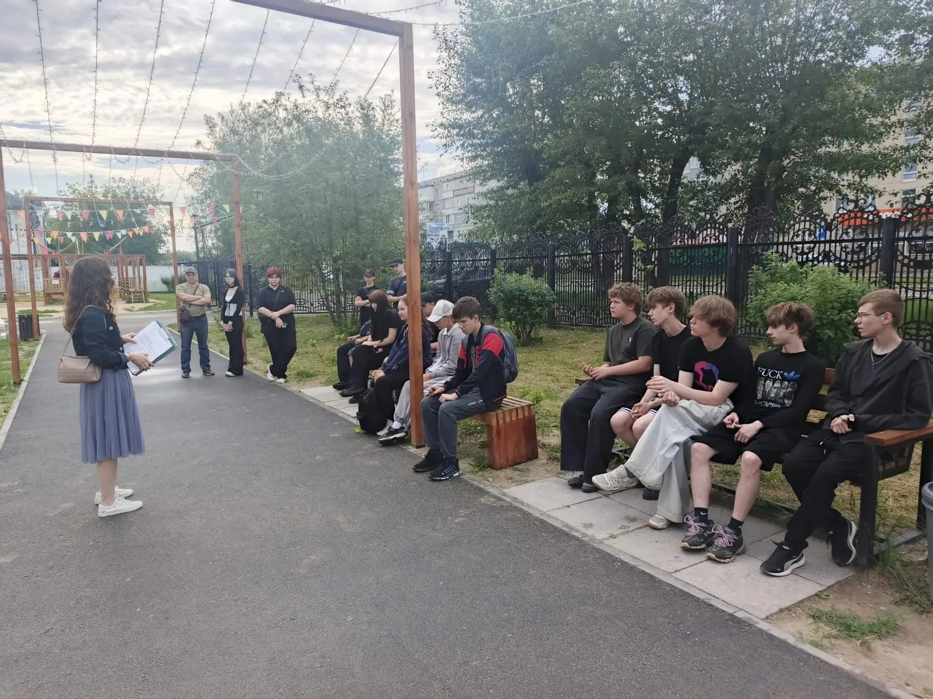 ТРУДОВОЕ ЛЕТО

22 июня в городском парке культуры и отдыха стартовало «Трудовое лето».

К работе при