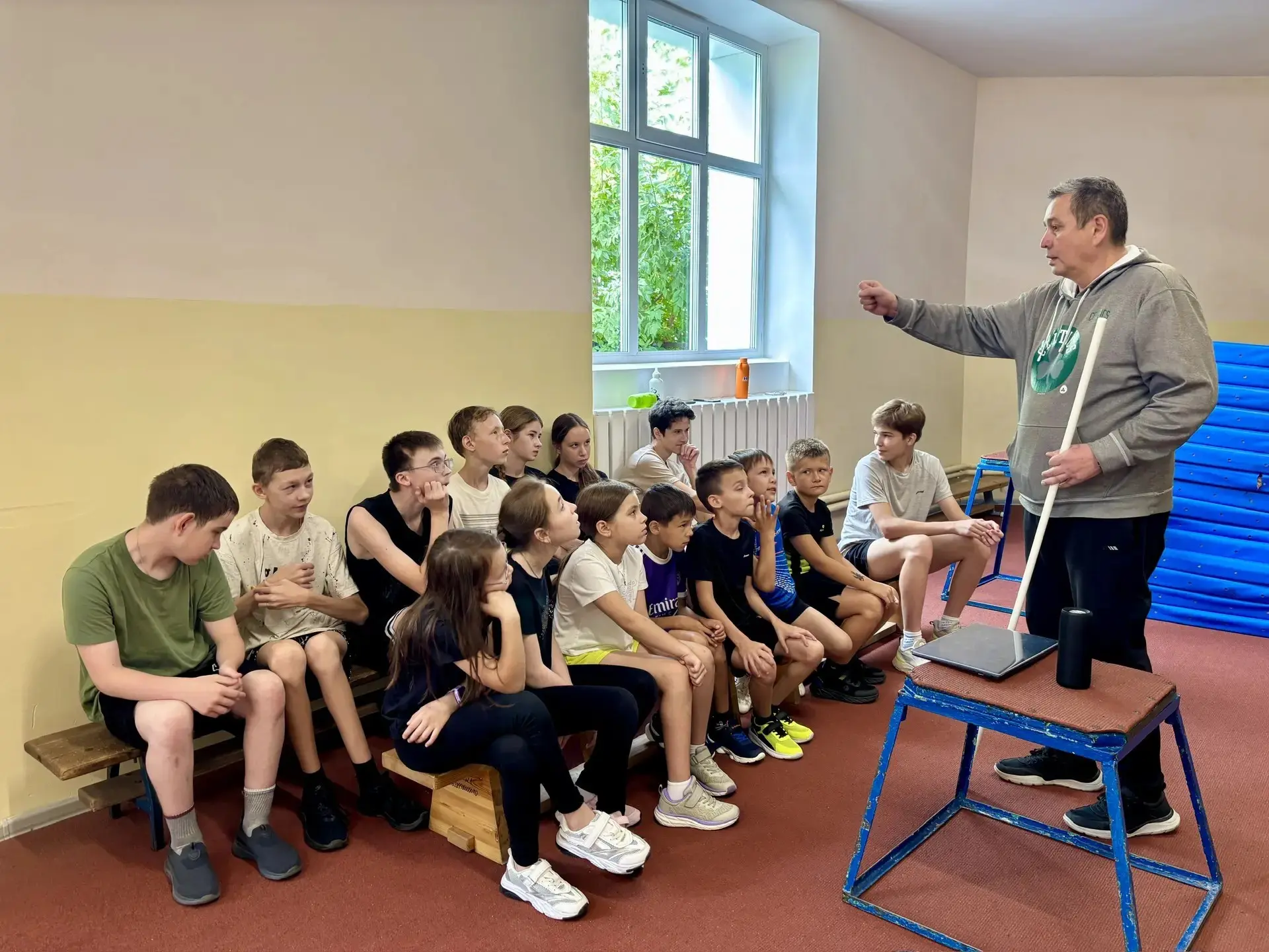 В СШОР № 1 им. В. Егоровой прошёл мастер‑класс по прыжкам в высоту