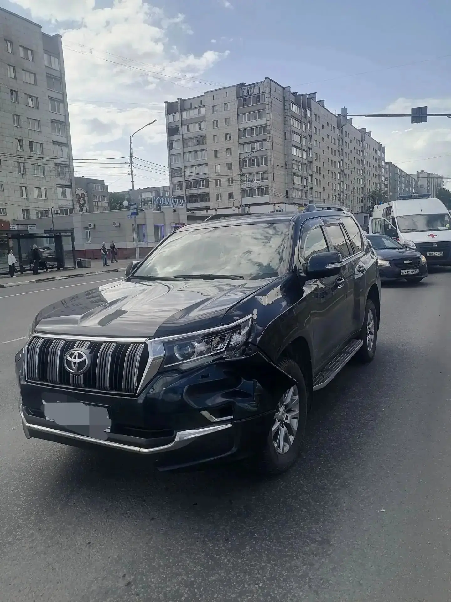 В Череповце в результате ДТП погиб пешеход.