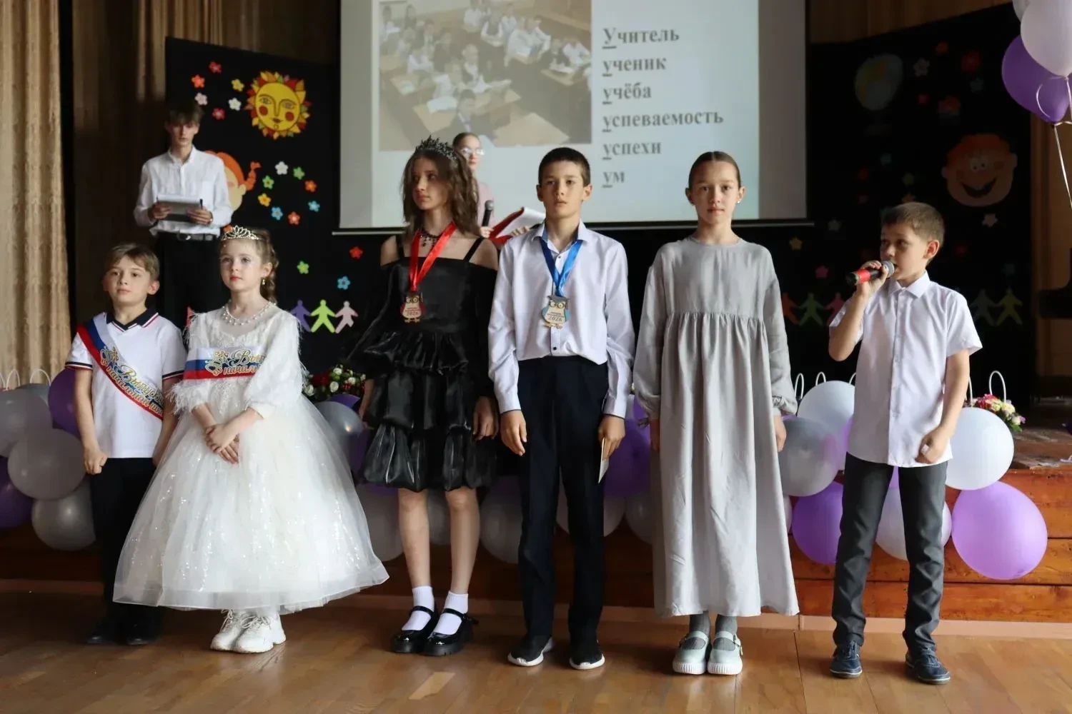 🚀 Поехали! Выпускной в 4-х классах: космический старт в большое будущее!  Трогательно до слёз, ярко 