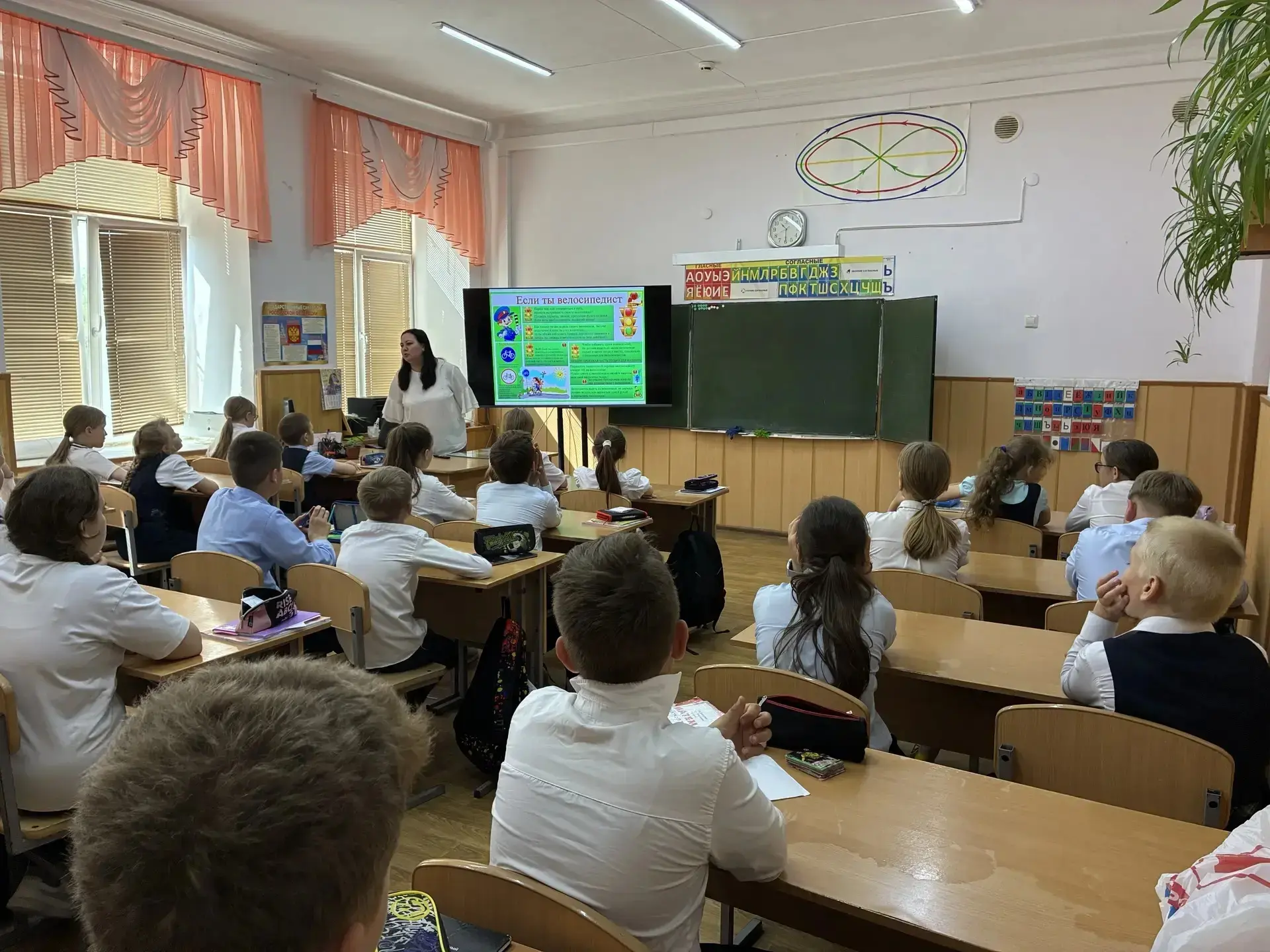 В преддверии летних каникул среди обучающихся были проведены профилактические мероприятия, направлен