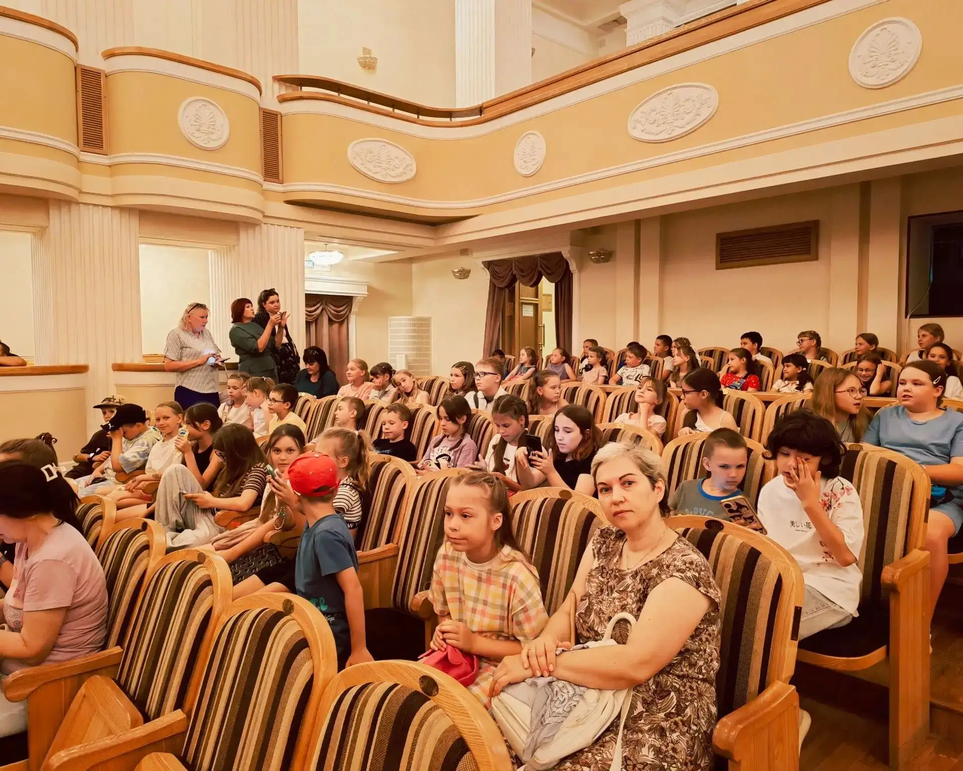 15 июня. Сегодняшний день в пришкольном лагере "У Лукоморья" был построен на сочетании культурного р