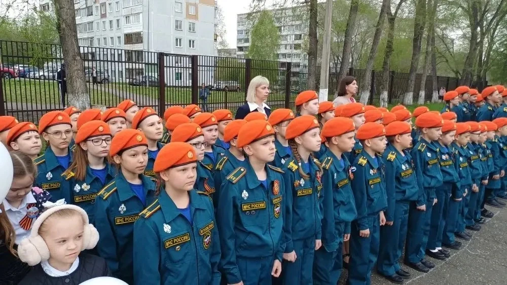 🇷🇺Наша школа стала местом, где история ожила. Торжественная линейка, посвященная 81-й годовщине Вели