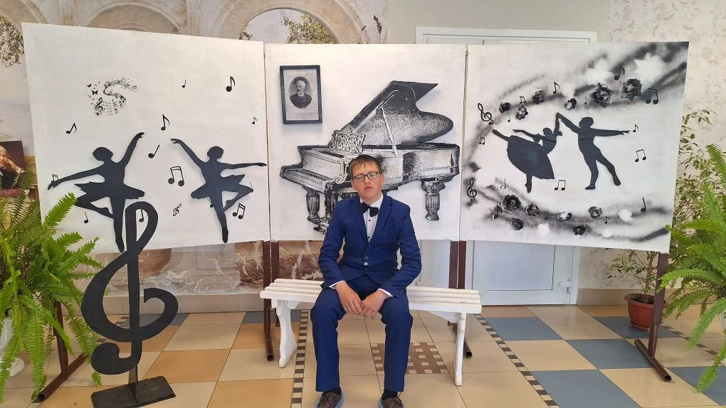Сегодня ученик Гавриловской детской школы искусств Сергей Лукин принимает участие в III Межрегиональ