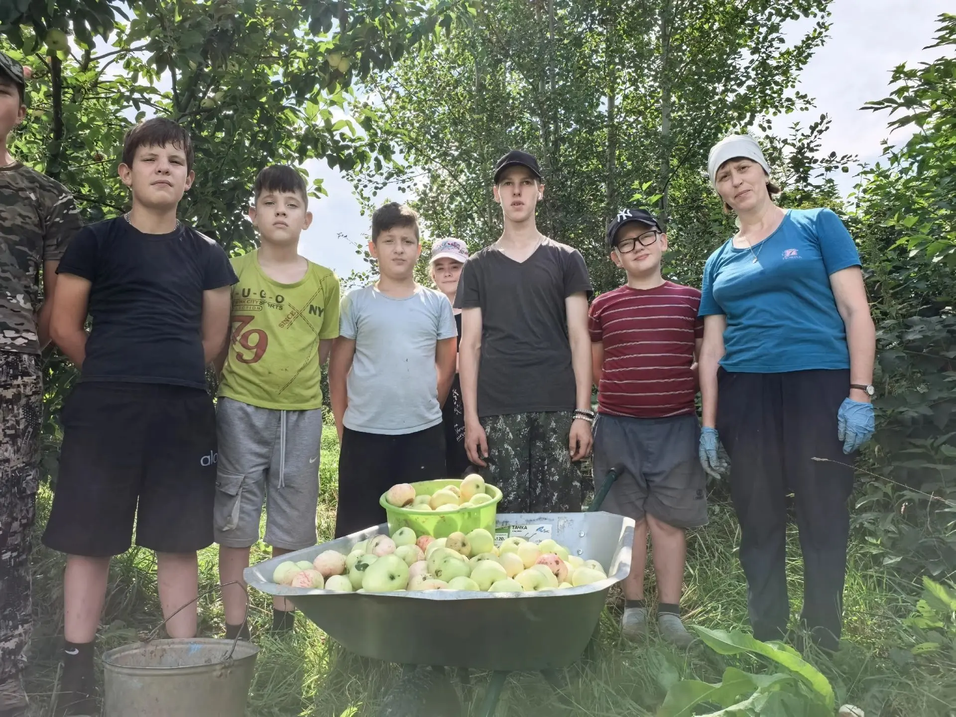 В нашей школе прошло заочное путешествие по Кировской области, посвящённое юбилею региона. Ребята «п