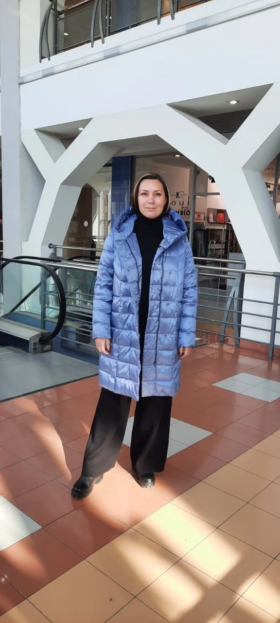 На модели:

Рост модели 170, размер 48.

Пишите, спрашивайте, уточняйте: @Carla_manager