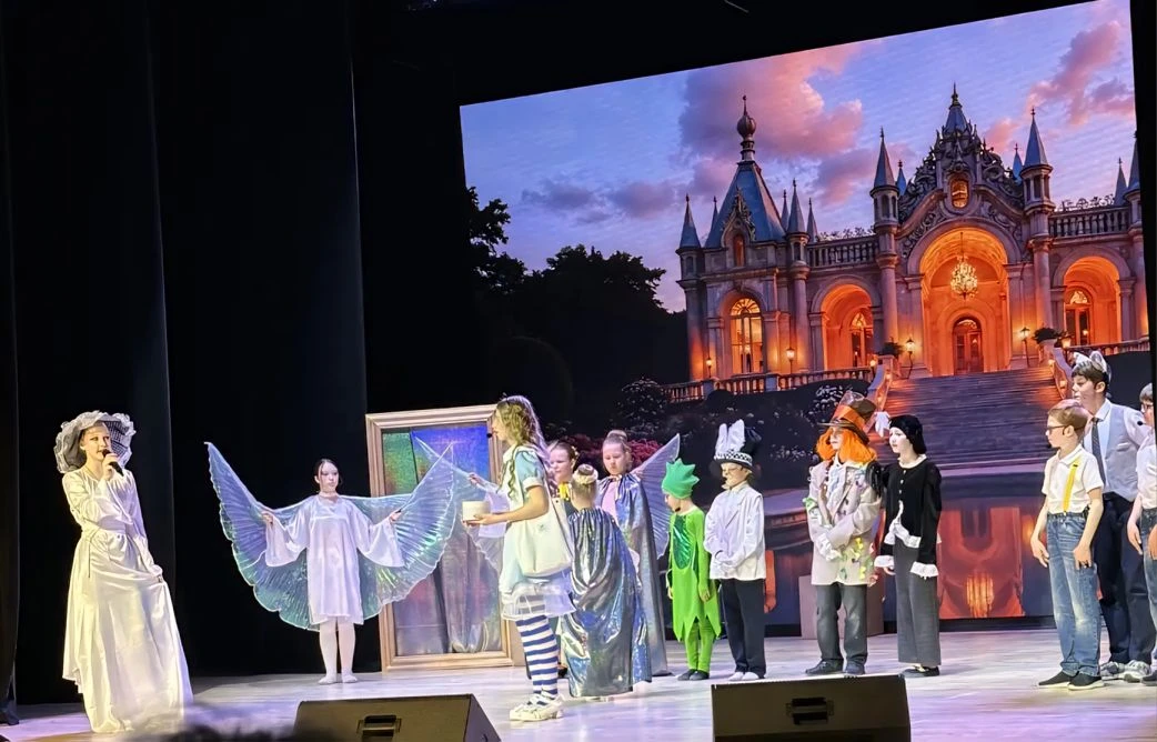 🎭 НЕ ПРОСТО СПЕКТАКЛЬ, А НАСТОЯЩЕЕ ВОЛШЕБСТВО! 🎭  «Театр начинается с вешалки», — говорил Станиславс