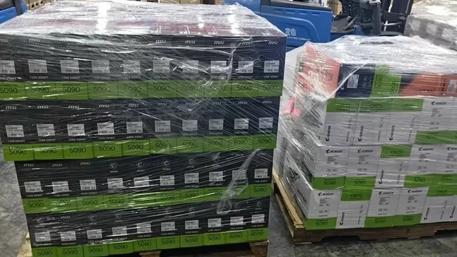 Игровые видеокарты снова стали дефицитом — ИИ-компании скупают RTX 5090 целыми паллетами.