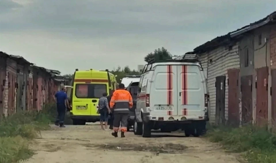 Чуть не задохнулся в кессоне на Маяковского

48-летний вологжанин потерял сознание, когда красил сте
