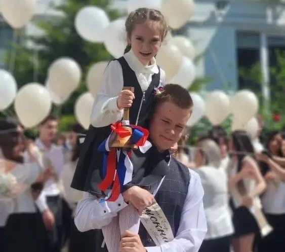 🔔В Пятигорске для выпускников прозвенел последний звонок  Во всех школах Пятигорска состоялись торже