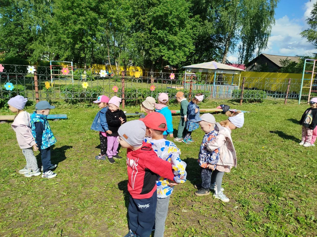 🎈🌺Сегодня, 1 июня, наш детский сад и филиал детский сад «Дюймовочка» окунулись в атмо...