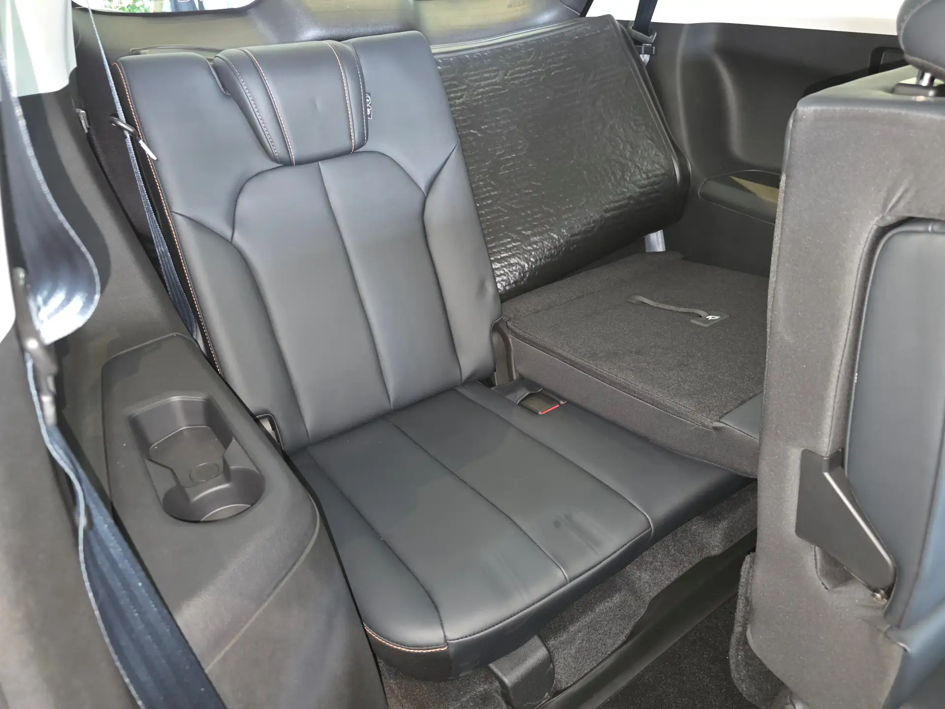 Changan CS75 Pro — семейный кроссовер с двумя характерами.