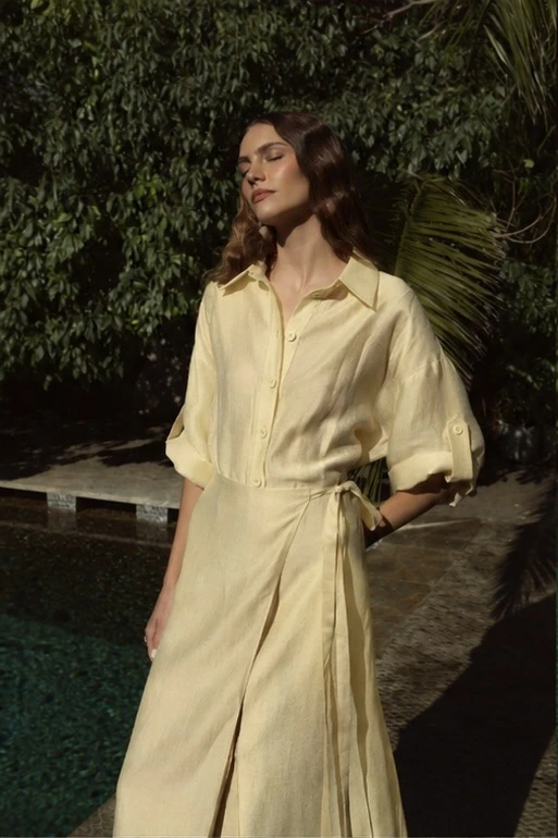 Костюмы и платья 👗-40% с этого стенда