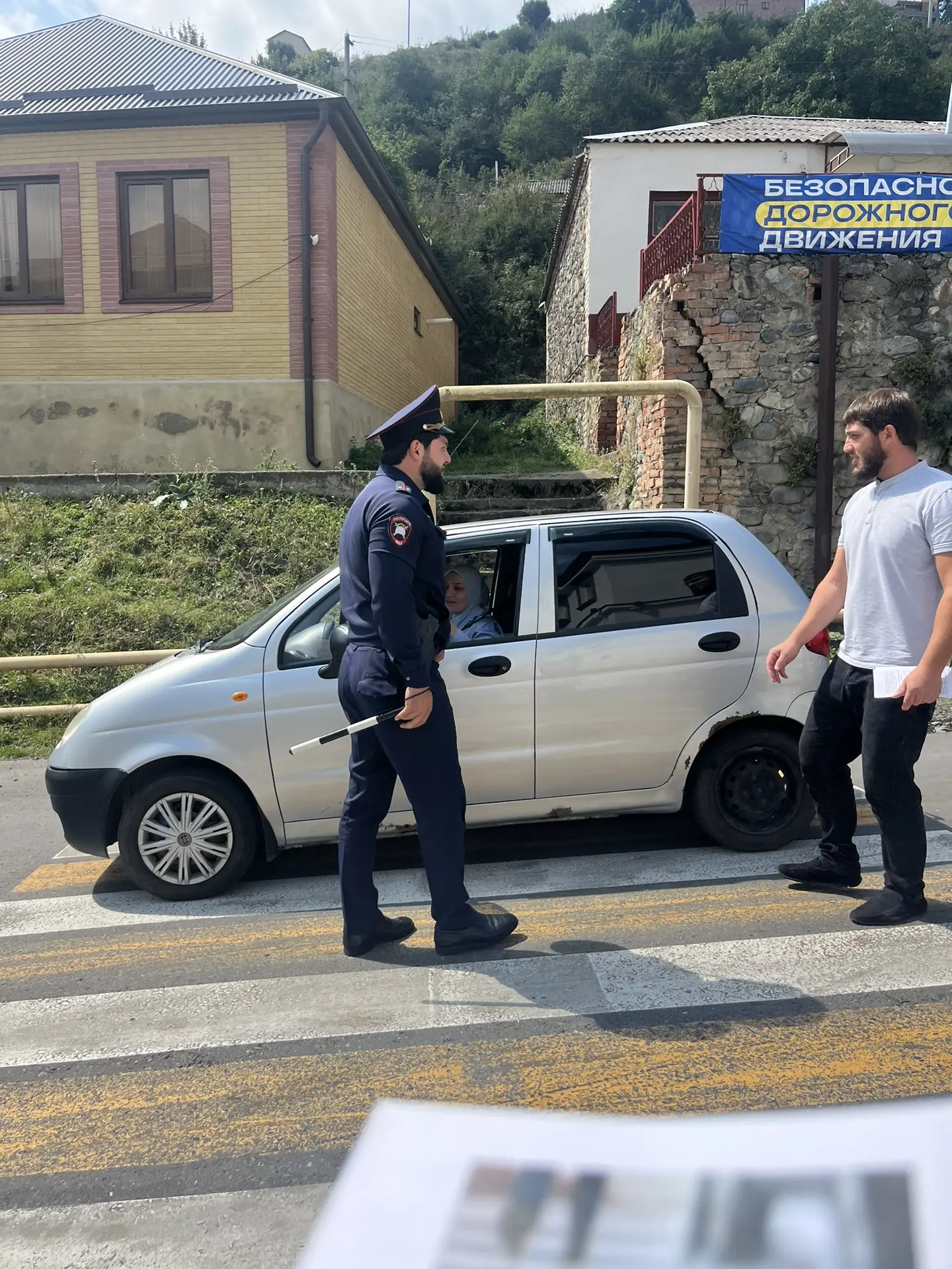 Администрация Джейрахского муниципального района совместно с сотрудником ОГИБДД провела...