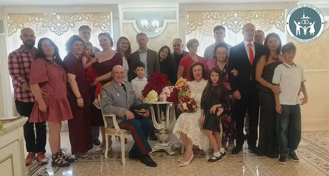 Рубиновый юбилей семьи Яковлевых в Отделе-дворце Петродворцового района: 40 лет любви, ...