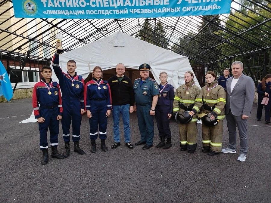 🚒 Губернатор Пензенской области наградил участников учений с участием студентов МГУТУ