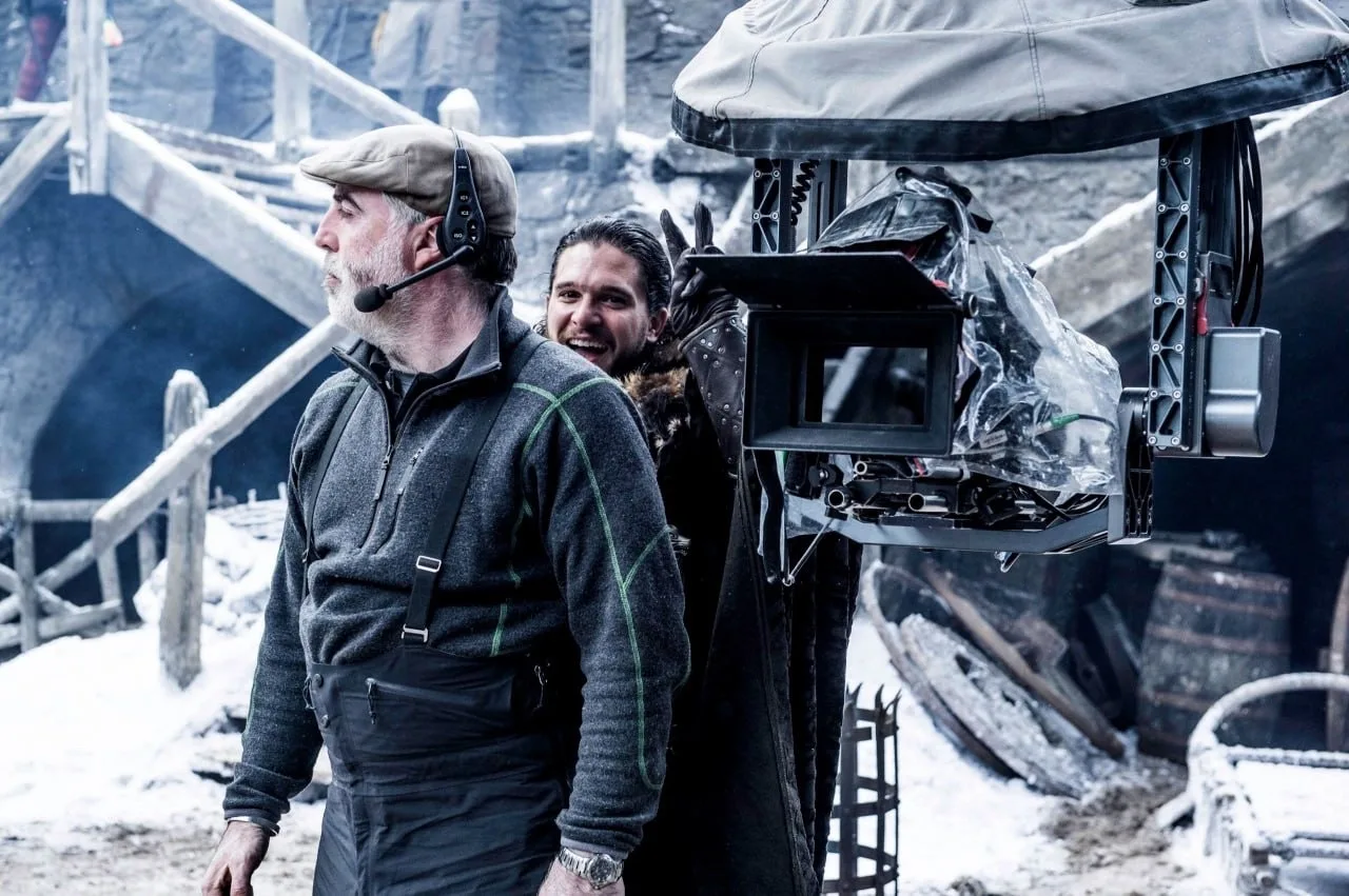 HBO поделились раннее неопубликованными фото со съёмок «Игры престолов» в честь 15-летия сериала.  🍿