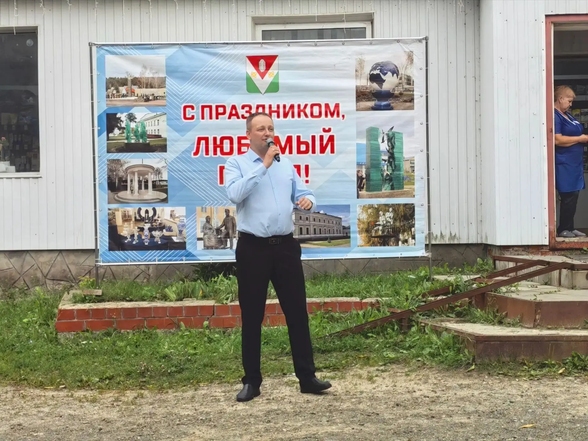 На территории Никольского района весь летний период проводятся праздники микрорайонов.
Праздник микр