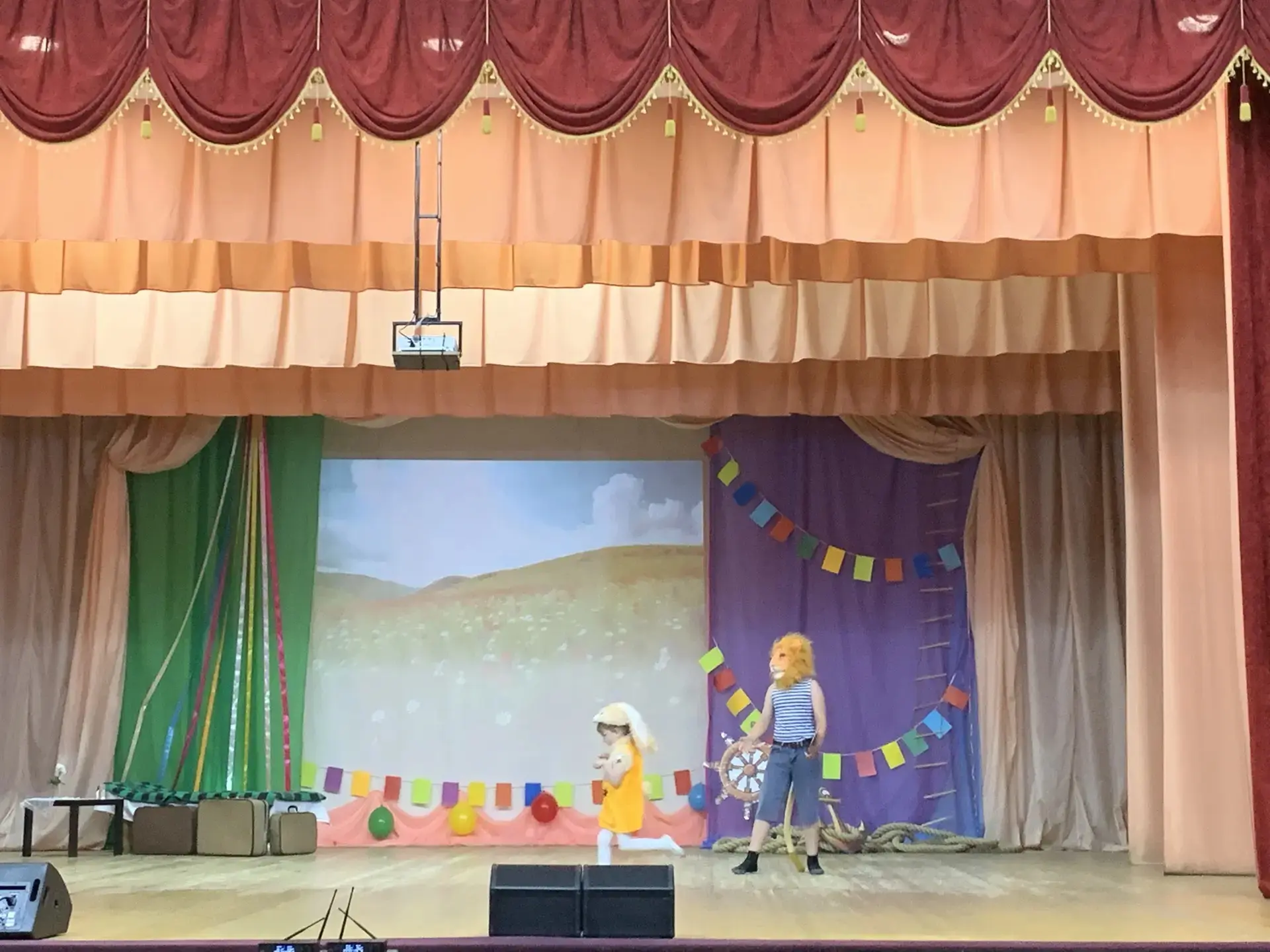1 июня в МКУ «ЦКД» с. Горькая Балка прошел музыкальный спектакль «Каникулы Бонифация: н...