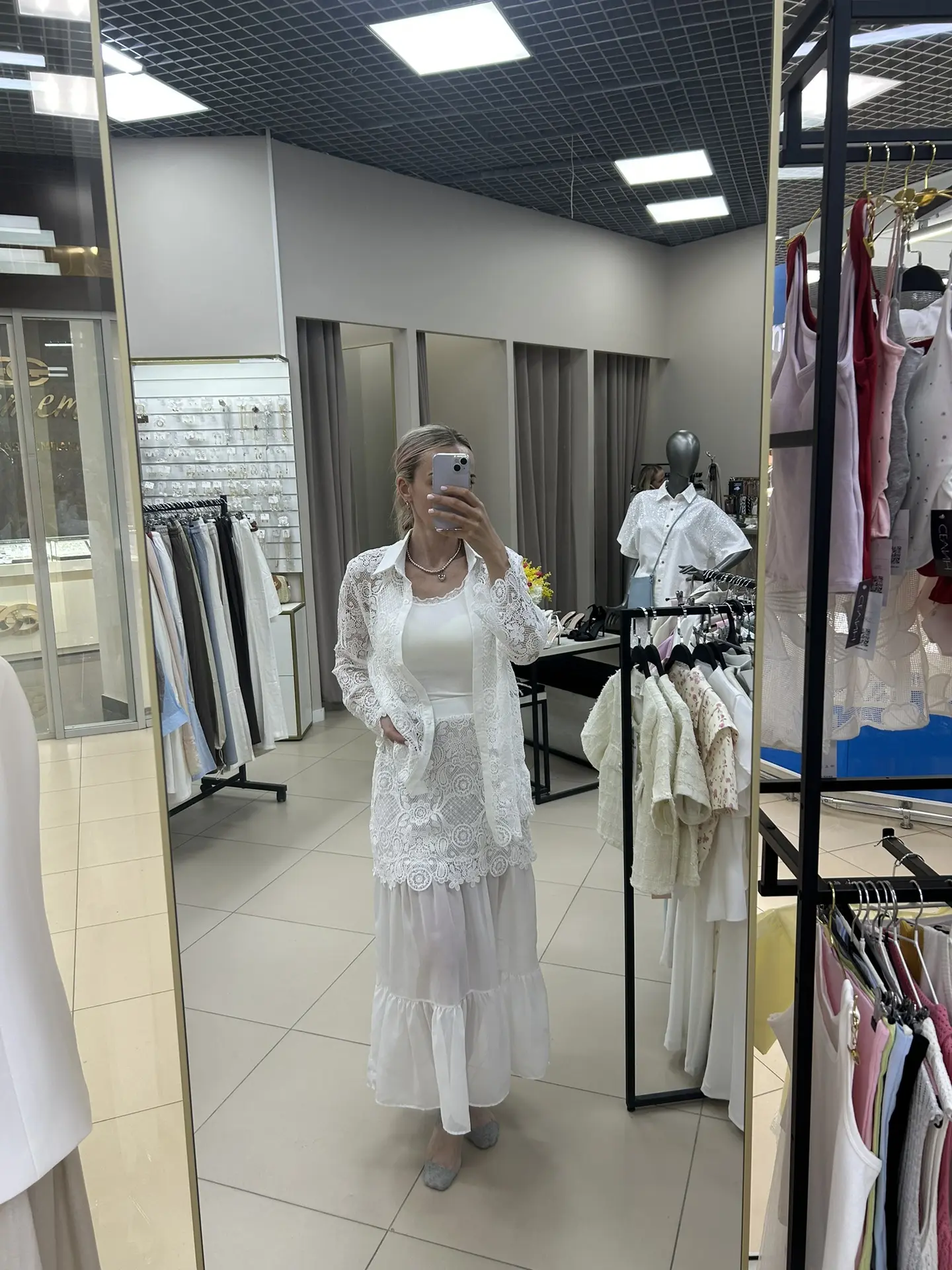 Новинка в одном экземпляре 
Рубашка + топ + юбочка 
Цена 5 900 руб