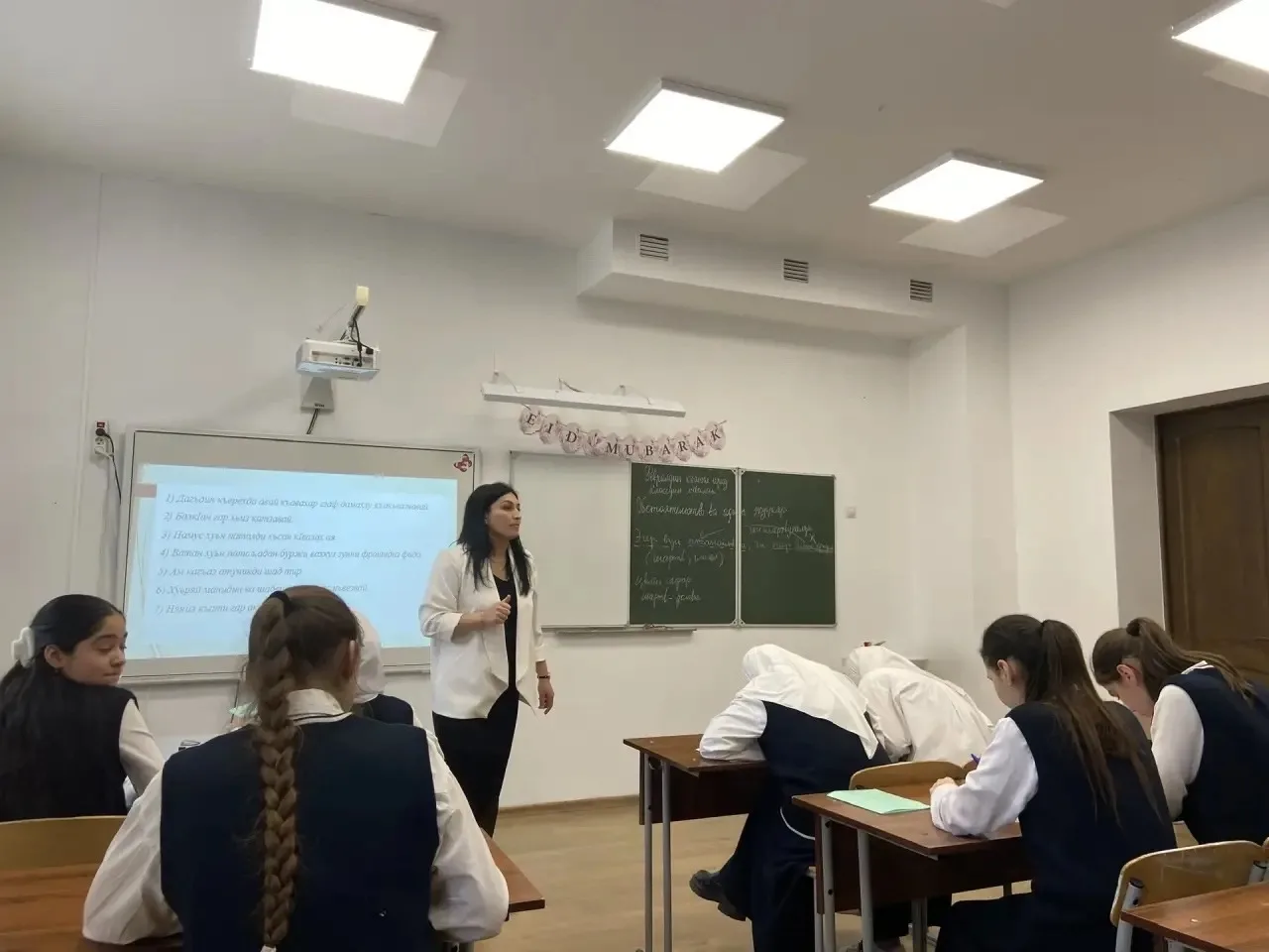 ✨Учительница родного языка и литературы МКОУ «Курушской СОШ №2 им. Я.С. Аскандарова» Гаджиева Къизил