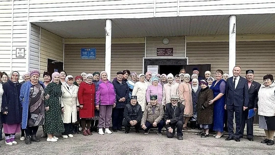 🍂 В Кадряковке нашли повод собраться за одним столом