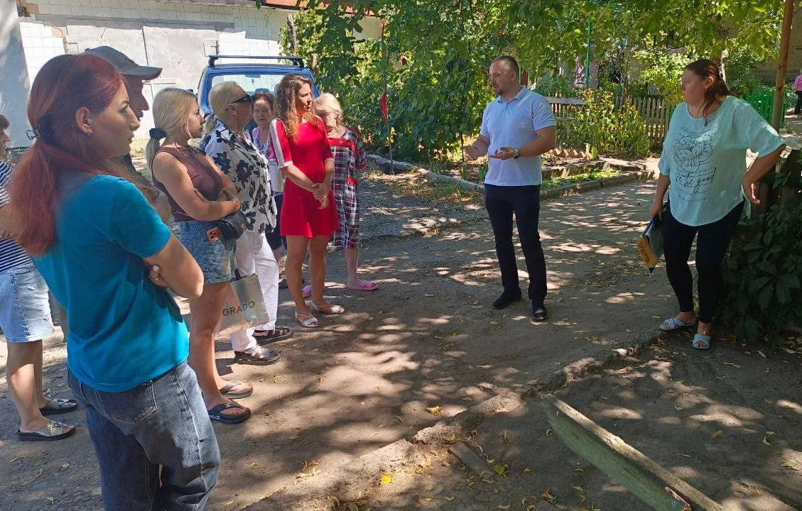 📣 Партиец ЛДПР Сергей Еропутов принял в работу жалобы горожан из Донецка и Макеевки